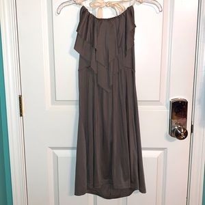Cute little halter t-shirt dress. The panels on the chest area accentuate curves